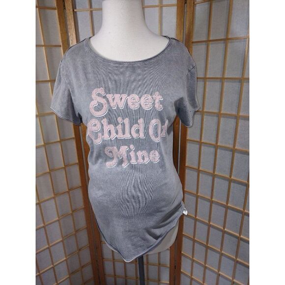 Isabel Maternity Sm Graphic Tee - Picture 8 of 16